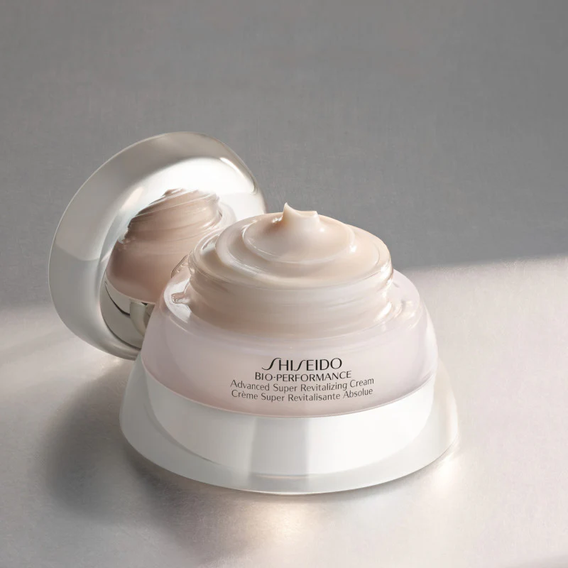 Bio-Performance Advanced Super Revitalizing Cream Confezione 50 ML Crema Viso Giorno + 15 ML Detergente Viso + 30 ML Lozione Viso + 10 ML Siero Viso + 3 ML Siero Contorbo Occhi - Image 3
