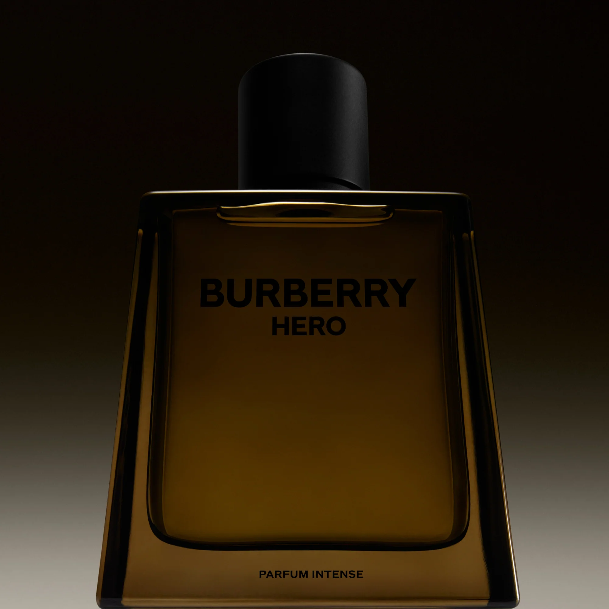 Burberry Hero Parfum Intense - Image 5