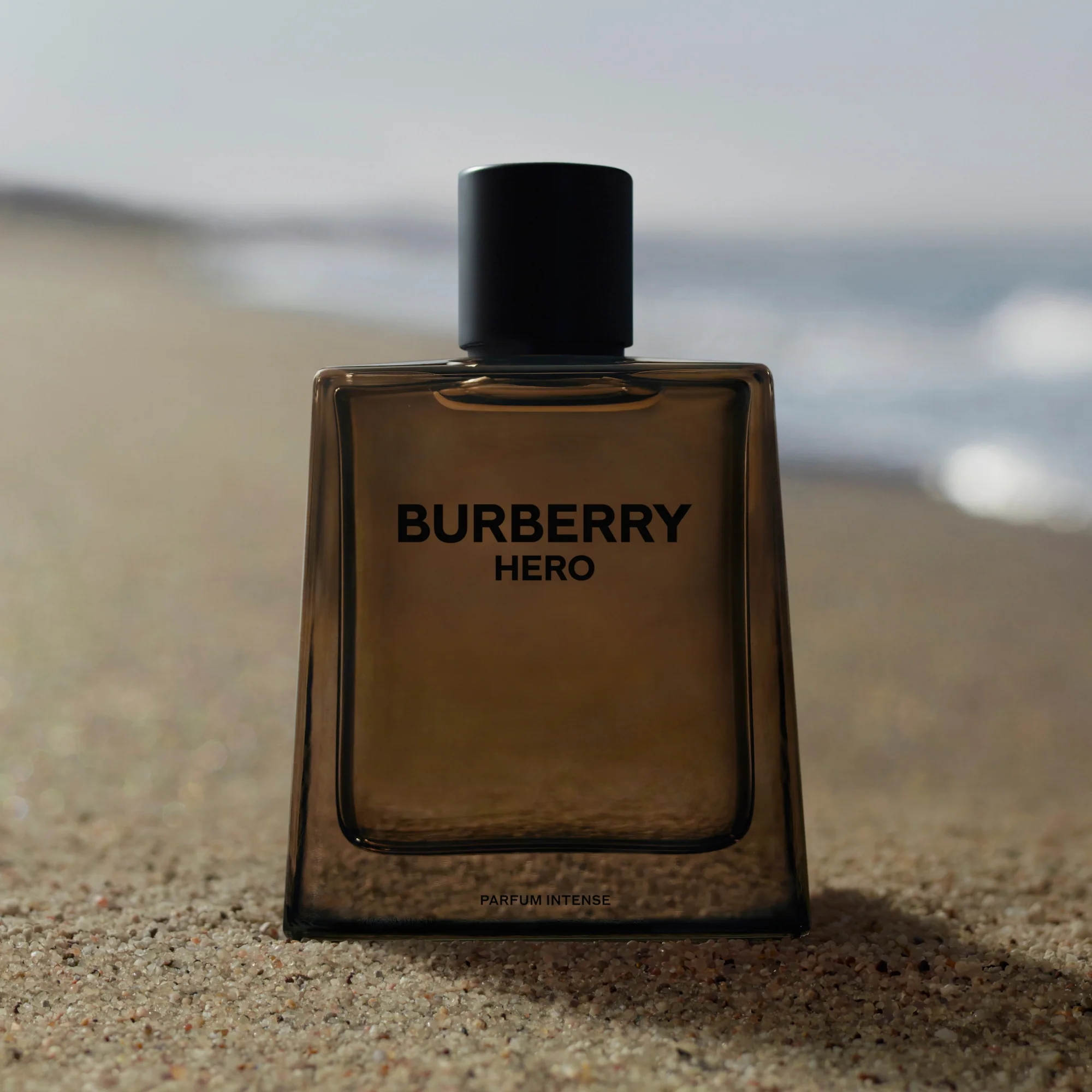 Burberry Hero Parfum Intense - Image 6